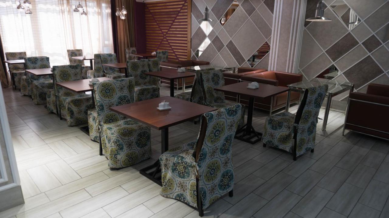 Artastana Hotel ภายนอก รูปภาพ
