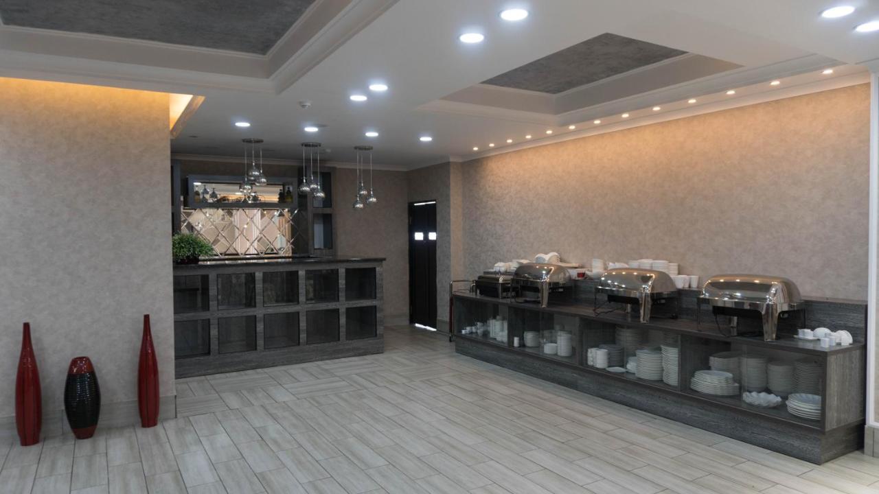 Artastana Hotel ภายนอก รูปภาพ