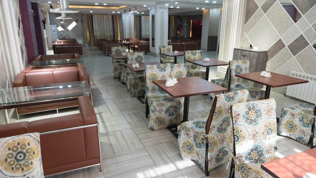 Artastana Hotel ภายนอก รูปภาพ