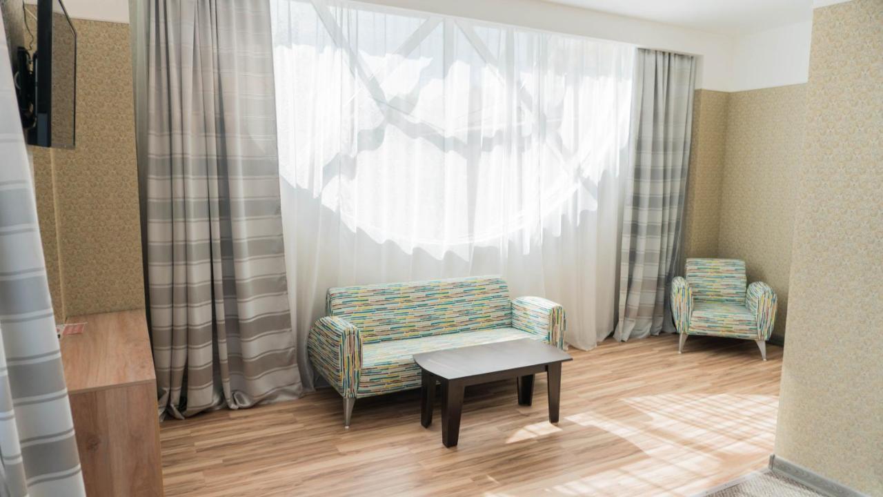 Artastana Hotel ภายนอก รูปภาพ